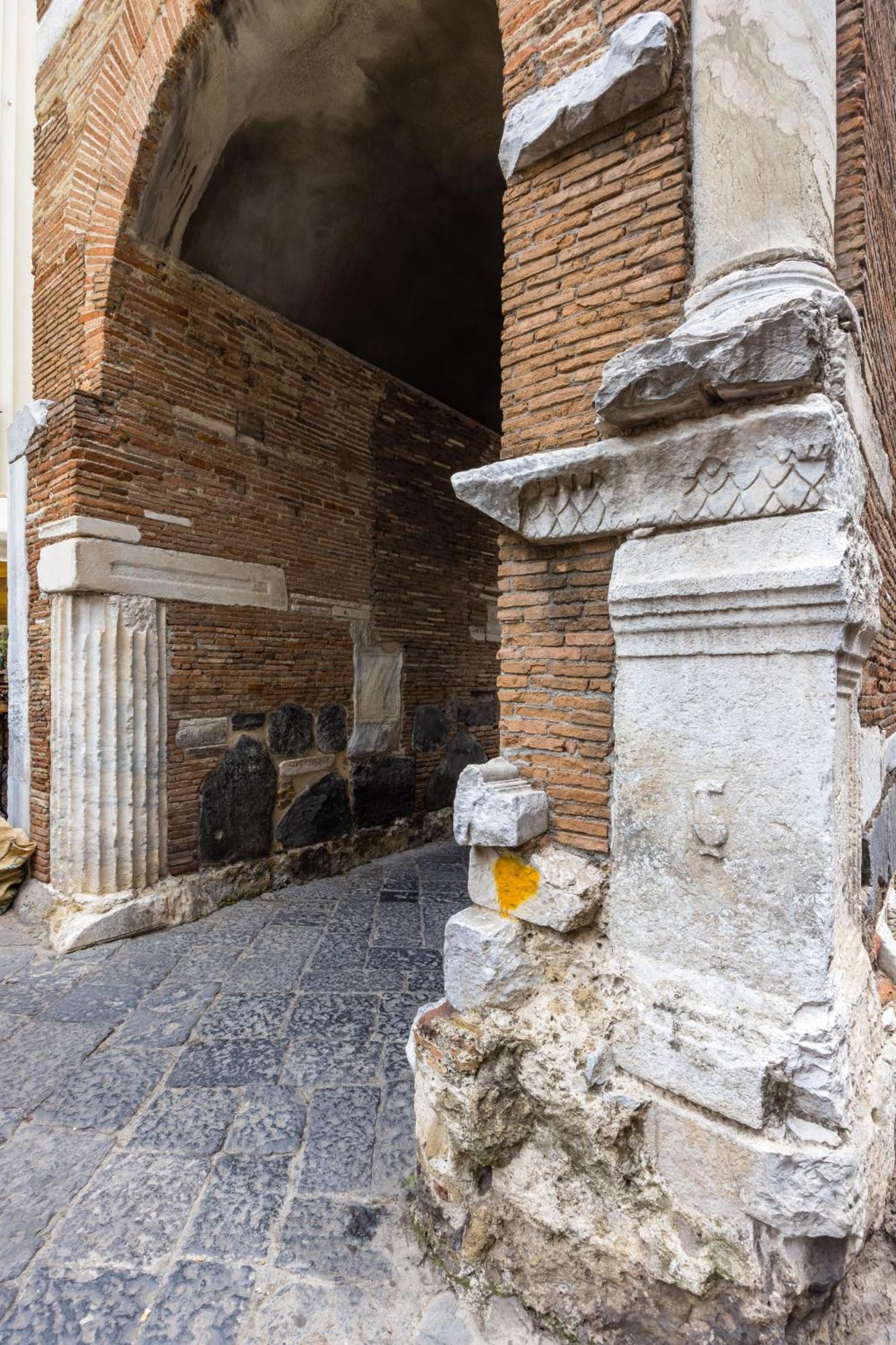 Piazza Miraglia - Apartment By Wonderful Italy Napels Buitenkant foto