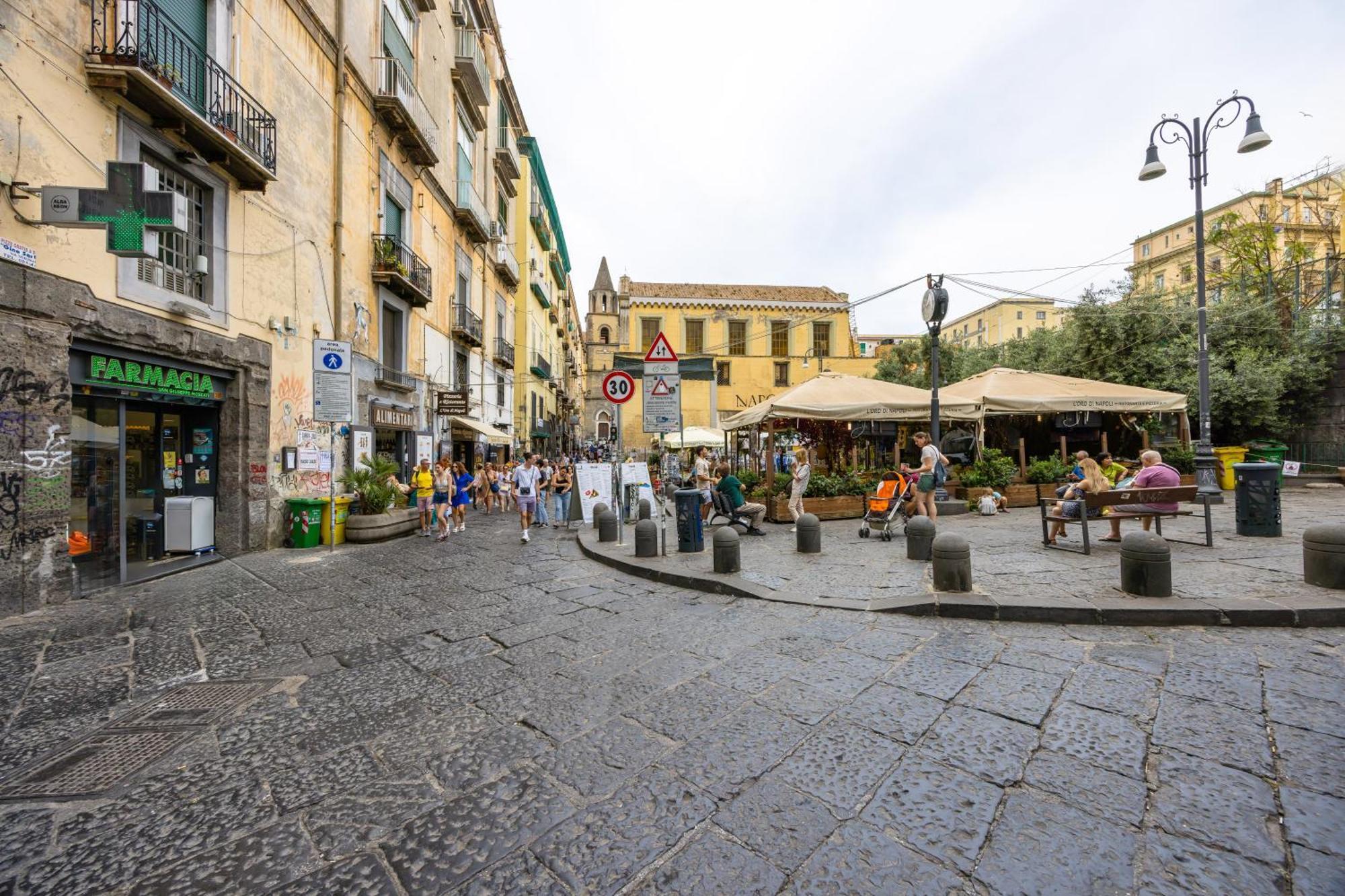 Piazza Miraglia - Apartment By Wonderful Italy Napels Buitenkant foto